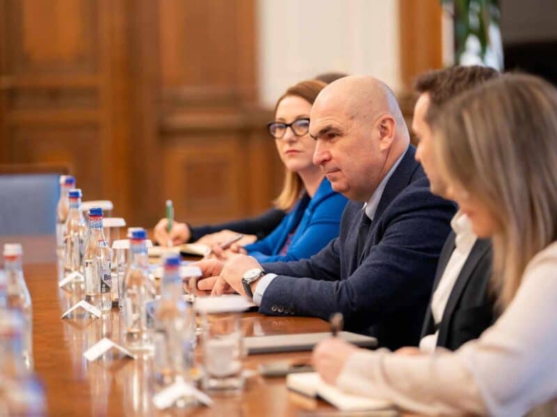 bolojan ia măsuri: cabinet cu 5 vicepremieri și angajamente de reformă