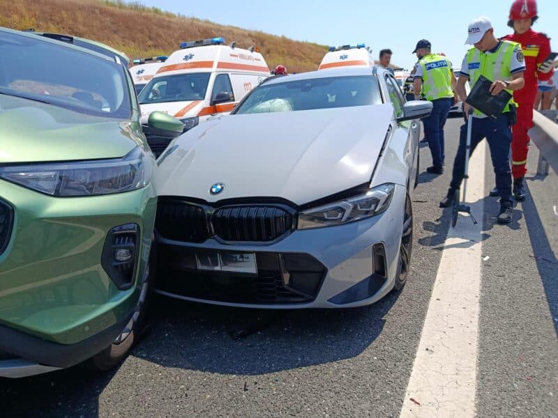 coliziune între 7 mașini pe autostrada soarelui, 14 răniți inclusiv doi minori