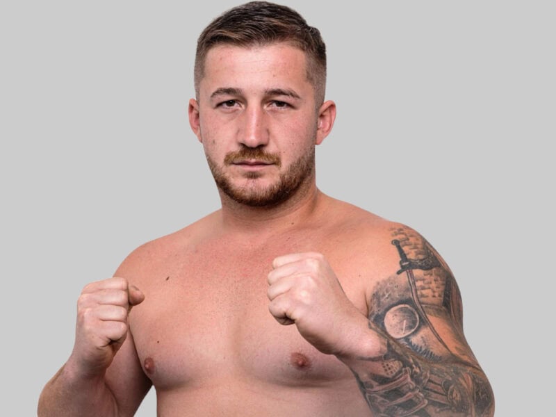 luptător sibian își propune să înfrunte patru adversari în ringul celebrei gale de kickboxing / video