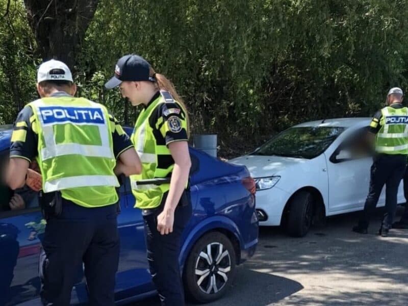 polițiștii din mediaș opresc o vânzare ilegală de arme - foto