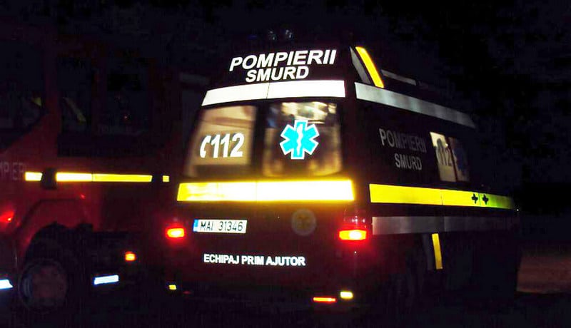 accident serious în şeica mică: doi tineri transportați la spital în timpul nopții