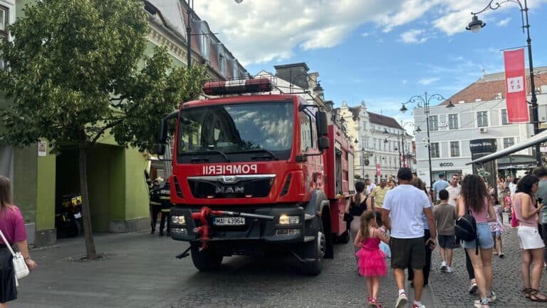 trecătorii din centrul sibiului, în alertă! pompierii intervin de urgență!