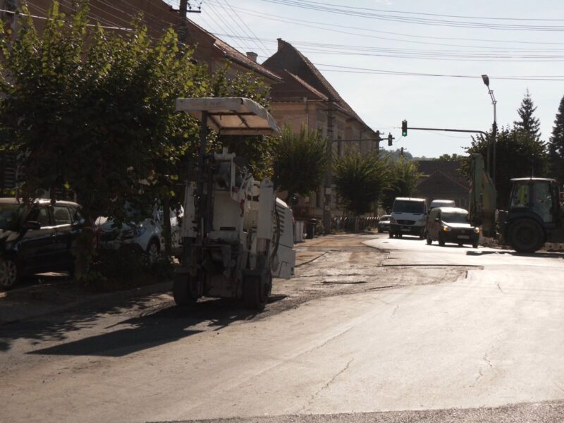 finalizarea modernizării rețelelor de apă și canalizare din mediaș, pe ultima sută de metri / foto