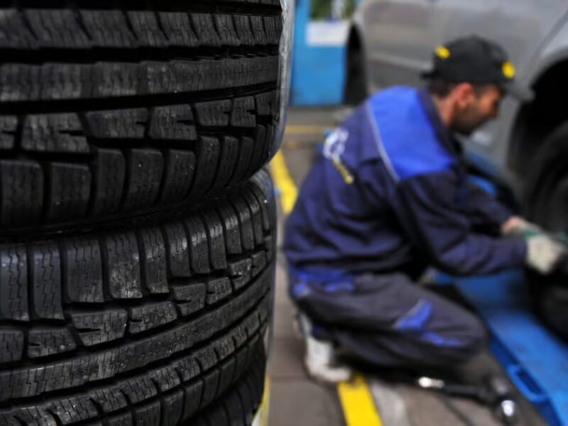 obligativitatea cauciucurilor de iarnă: sancțiuni severe pentru șoferii care încalcă legea