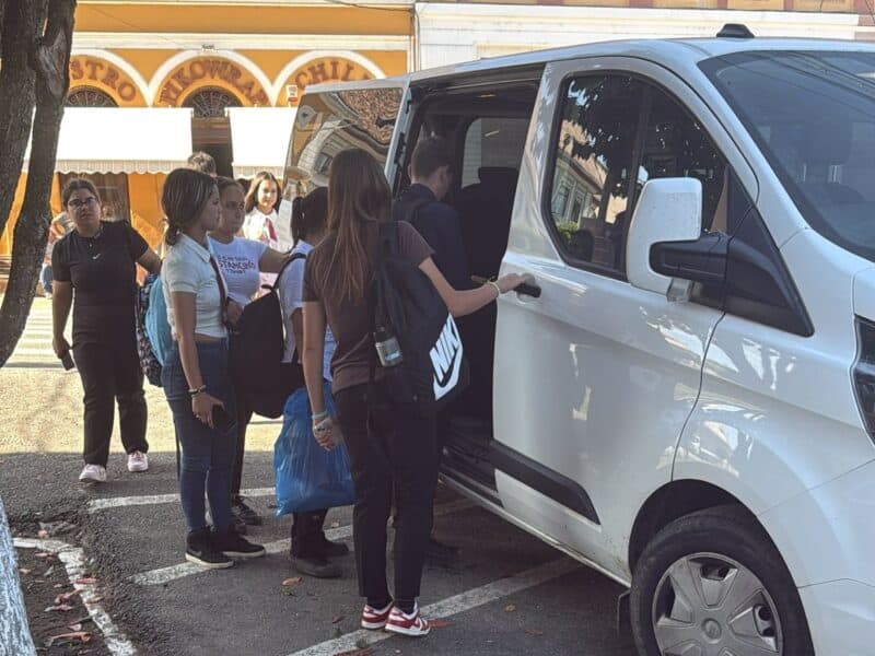 primarul din biertan susține elevii din copșa mare prin transportul acestora pentru un viitor mai bun