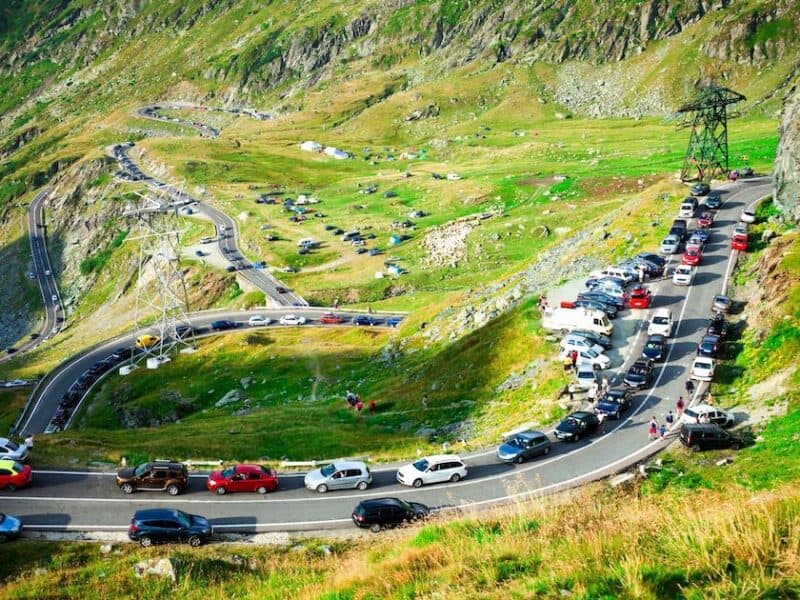 transfăgărășanul se închide temporar pentru filmări cu supermașini pe un segment esențial