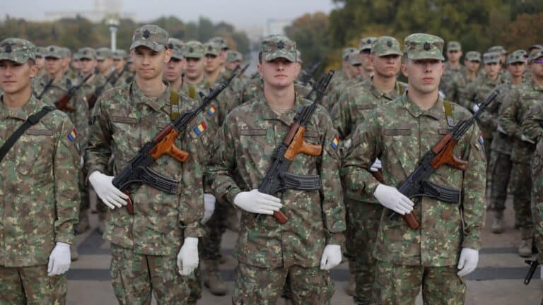 ministrul apărării transmite un mesaj clar: armata obligatorie nu va fi introdusă în românia
