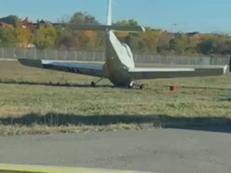 aterizare eșuată pe aeroportul băneasa: un avion a ajuns pe iarba din apropierea pistei