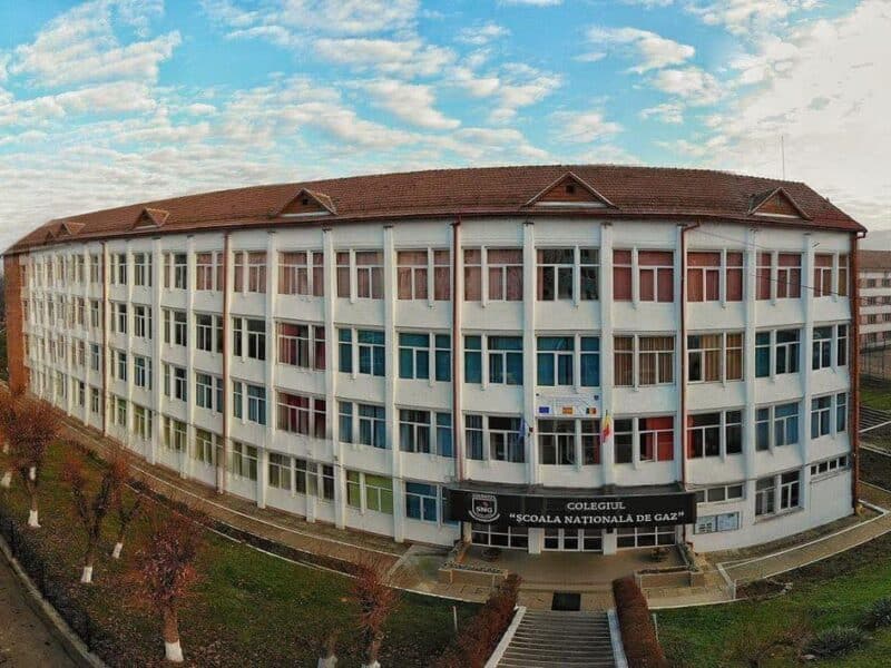 colegii de la școala națională de gaz din mediaș lansează prima competiție de dezbateri pentru liceeni