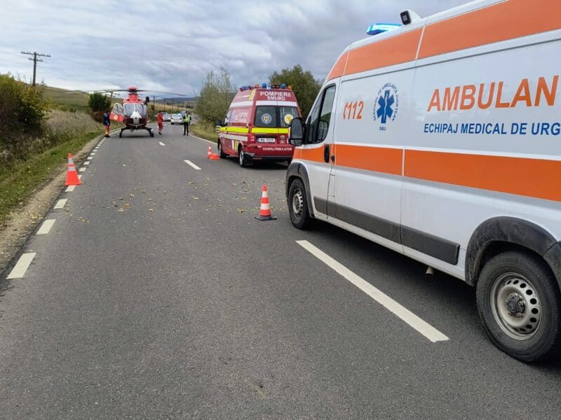 accident deosebit de grav pe dn 14: microbuz distrus și trei pasageri răniți în urma coliziunii cu două autoturisme