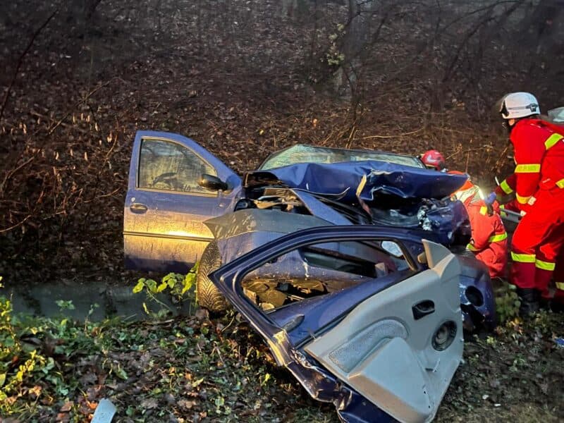 accident serios în apropierea localității slimnic: trei răniți, inclusiv o femeie spitalizată
