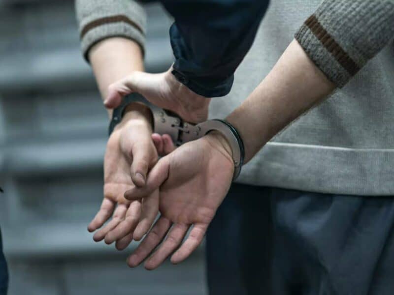conflict violent între doi săteni din amnaș, agresor reținut de autorități