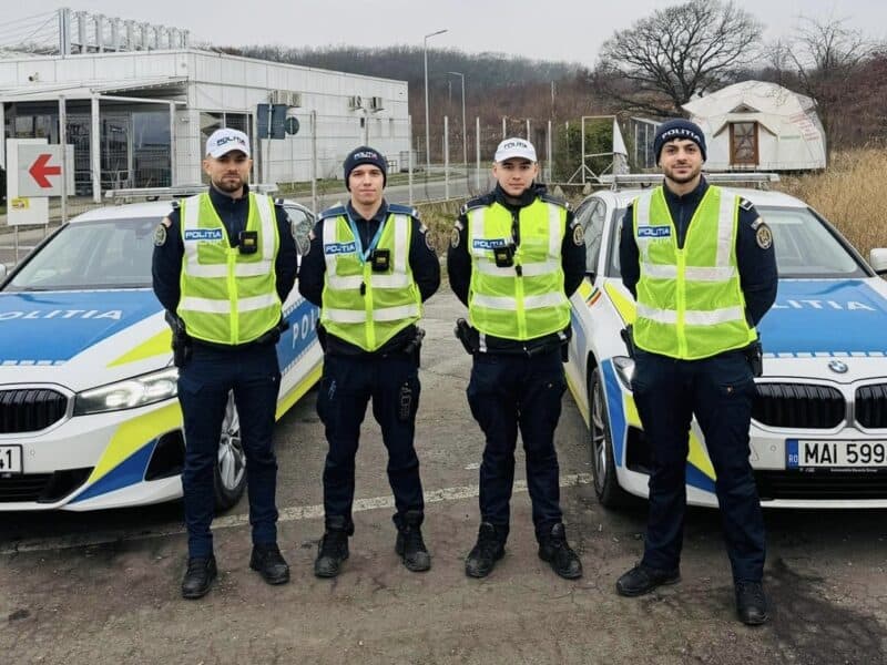crăciunul în sibiu: polițiștii asigură siguranța în gări, piețe și târguri