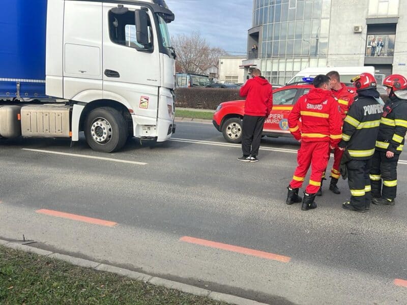 pieton grav rănit după ce a fost lovit de un tir în apropierea aeroportului din sibiu
