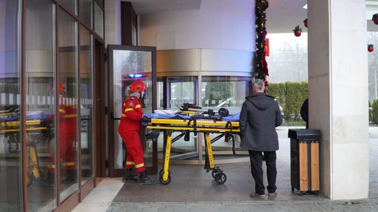 sentimentele celor 7 victime ale prăbușirii tavanului de la hilton: medicii exprimă optimism