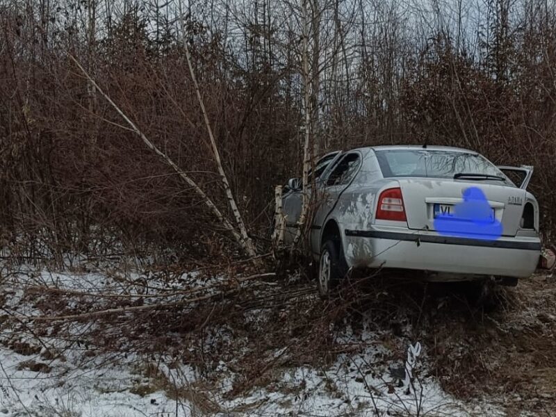 trei răniți în urma unui accident lângă cârțișoara, autoritățile investighează cauzele derapajului