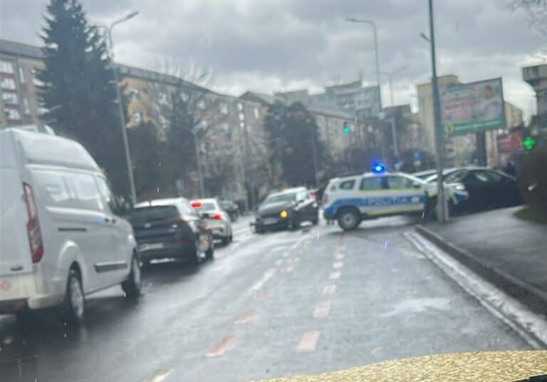 accident pe nicolae iorga în sibiu cauzează trafic îngreunat