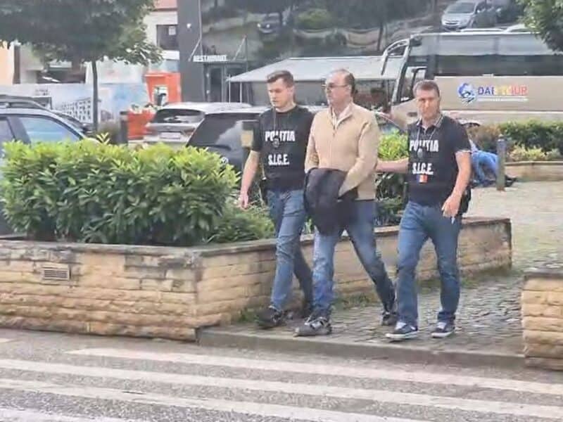 medicul din sibiu, acuzat de corupție, prins în sebeș cerând sume între 100 și 600 de euro de la pacienți