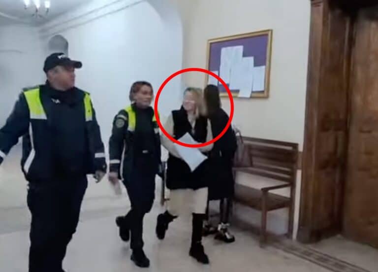 femeia din sibiu acuzată de omorul mamei sale rămâne în arest după o nouă contestație respinsă