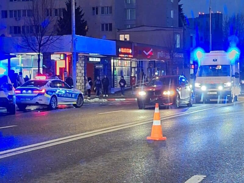 accident pe milea: bărbat lovit de o mașină, imagini de la fața locului