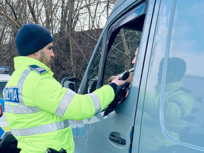 controale riguroase ale poliției pe dn1 în județul sibiu: verificarea tuturor vehiculelor