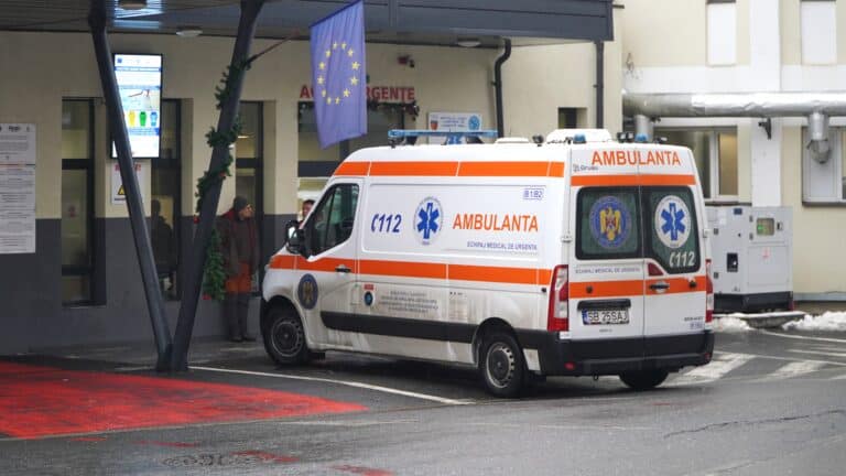 accident grav la o trecere de pietoni din sibiu: o femeie a fost lovită de o mașină și suferă răni serioase