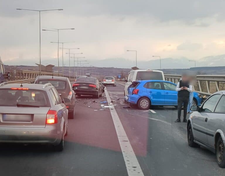 accident pe autostradă lângă sibiu: circulația îngreunată în zonă