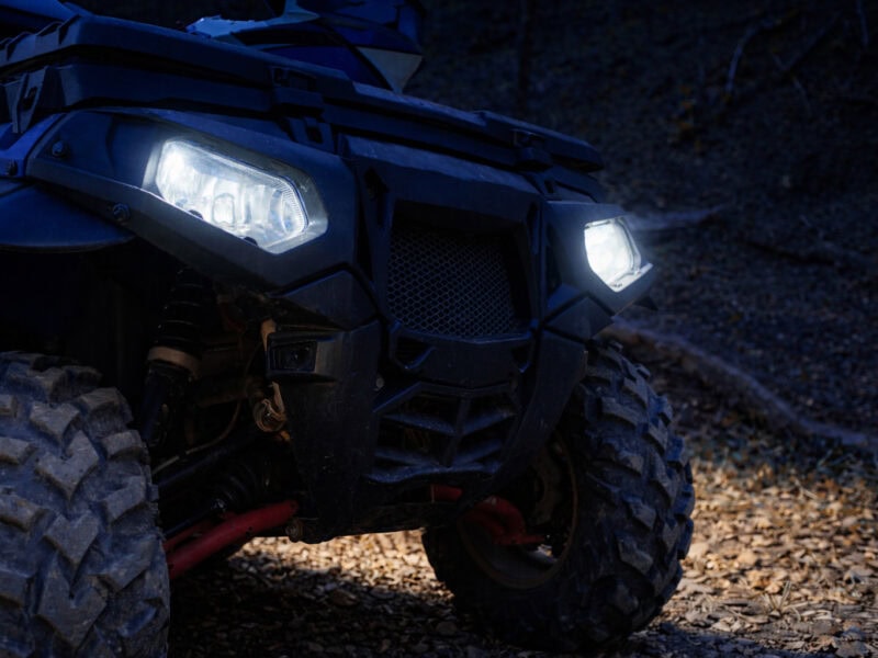 accident de atv într-un sat sibian: un bărbat rănit, iar conducătorul sub influența alcoolului