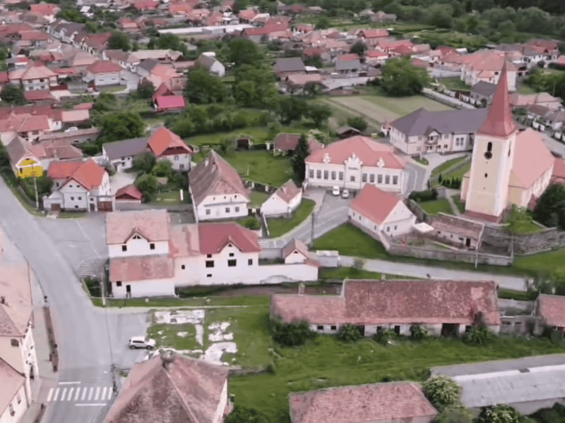 tânăr reținut după o agresiune în tălmaciu, trei persoane afectate