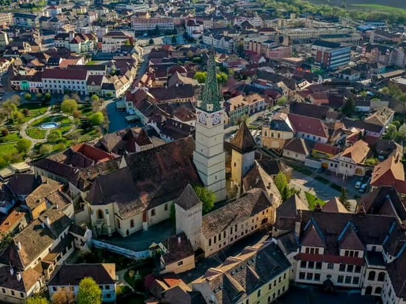 dezbaterile publice privind interzicerea păcănelelor la tălmaciu și mediaș continuă, cu opinii variate asupra oportunității acestui demers