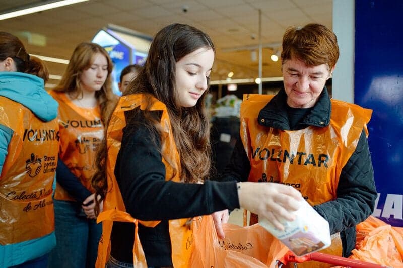 sibiu și alte trei județe din transilvania au strâns 191 de tone de alimente în doar trei zile pentru 26.000 de beneficiari