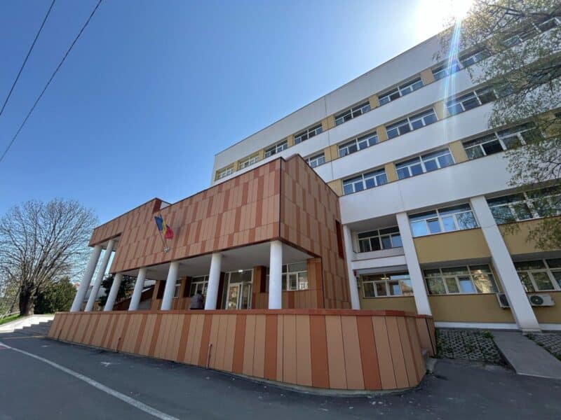 hoț surprins în acțiune într-un spital din sibiu, victima fiind un bărbat de 68 de ani