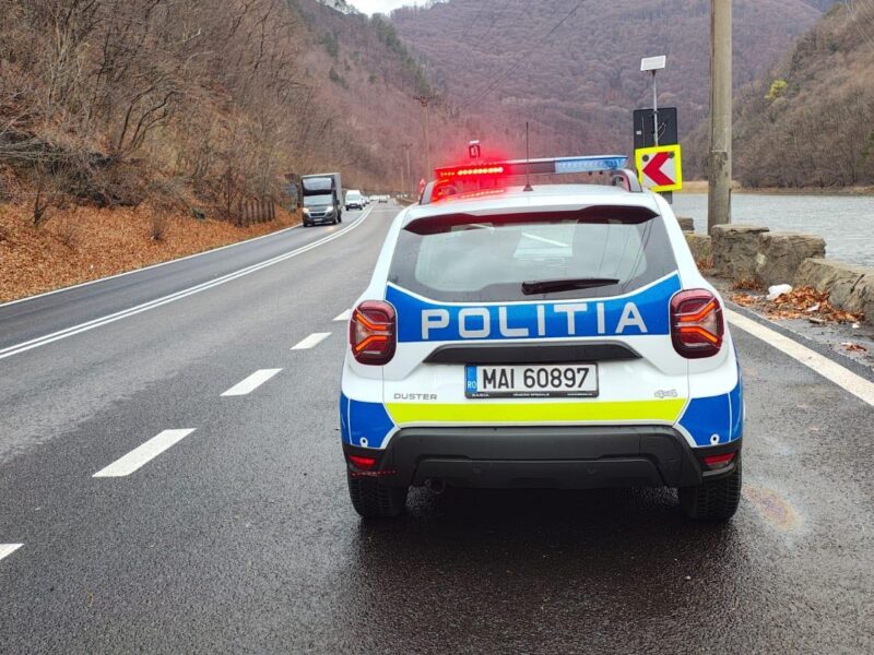 vitezoman reținut de poliție pe valea oltului cu permisul suspendat