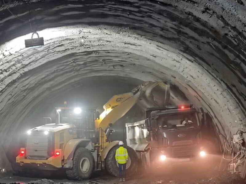 avans semnificativ la ecoductul călinești și tunelul poiana pe valea oltului, cu restricții, și progrese importante la tunelurile robești și boița pe secțiunea 2