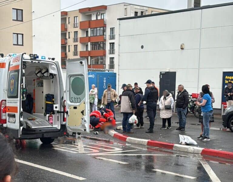 accident pe calea gușteriței: femeie lovită de o mașină, detalii și imagini relevante