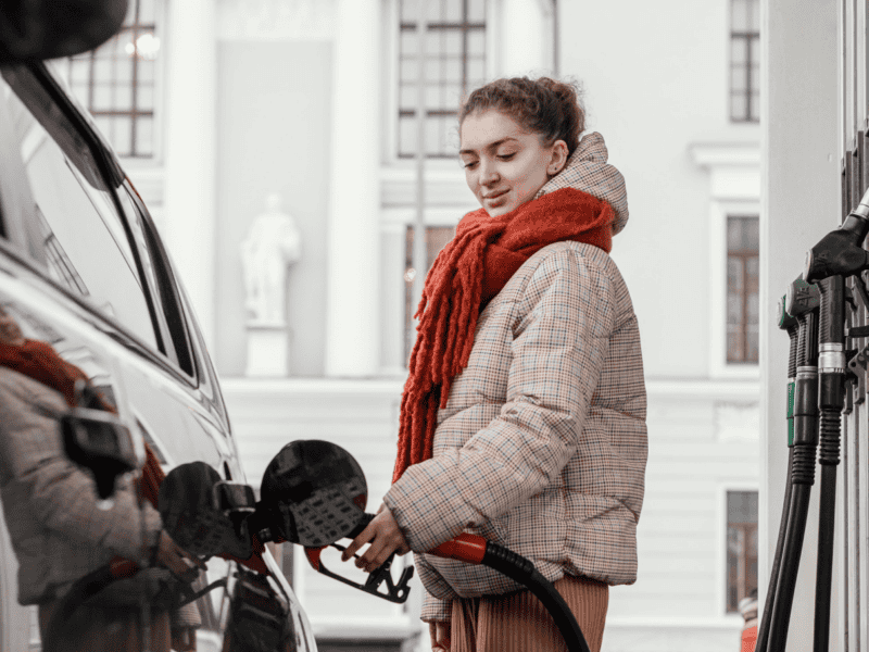 scăderi semnificative la pompă: prețuri mai mici pentru benzină și motorină în sibiu