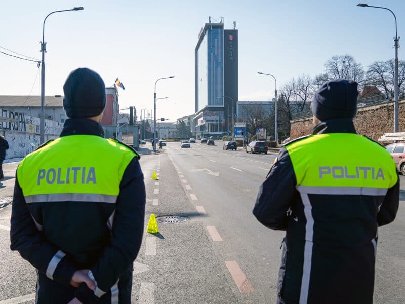 bărbat condamnat la peste 2 ani de închisoare, prins de polițiști în trafic la sibiu