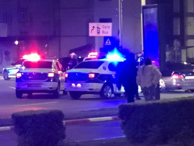 șofer urmărit și oprit de poliție la sibiu după ce a lovit mai multe mașini