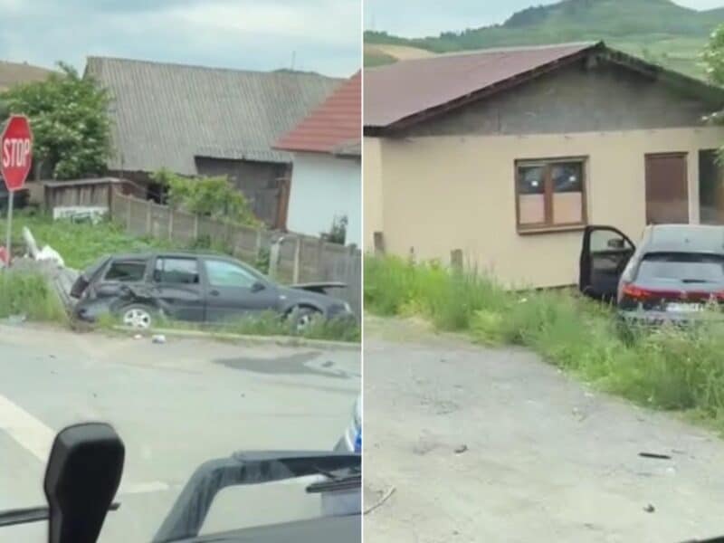 coliziune între două mașini la boița: una a intrat în zidul unei case