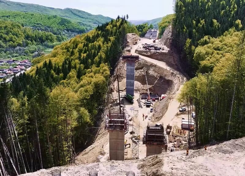 imagini impresionante de pe șantierul autostrăzii sibiu–pitești: aspectul actual al celei mai dificile secțiuni