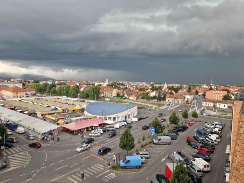 vreme instabilă în toată țara: anm prognozează furtuni, grindină și o răcire bruscă