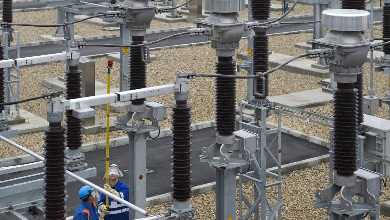 românia generează energie electrică ieftină, dar o achiziționează la prețuri mari: diferență de 7 ori față de bulgaria