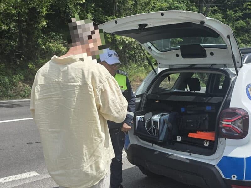 bărbat din sulina reținut pe valea oltului cu substanțe suspecte în mașină, descoperite într-un rucsac