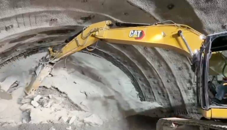 moment semnificativ pe autostrada sibiu - pitești: tunelul de la robești a fost străpuns
