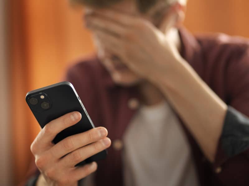 atenție la sms-urile de la ghișeul.ro: escrocii vizează furtul de date bancare