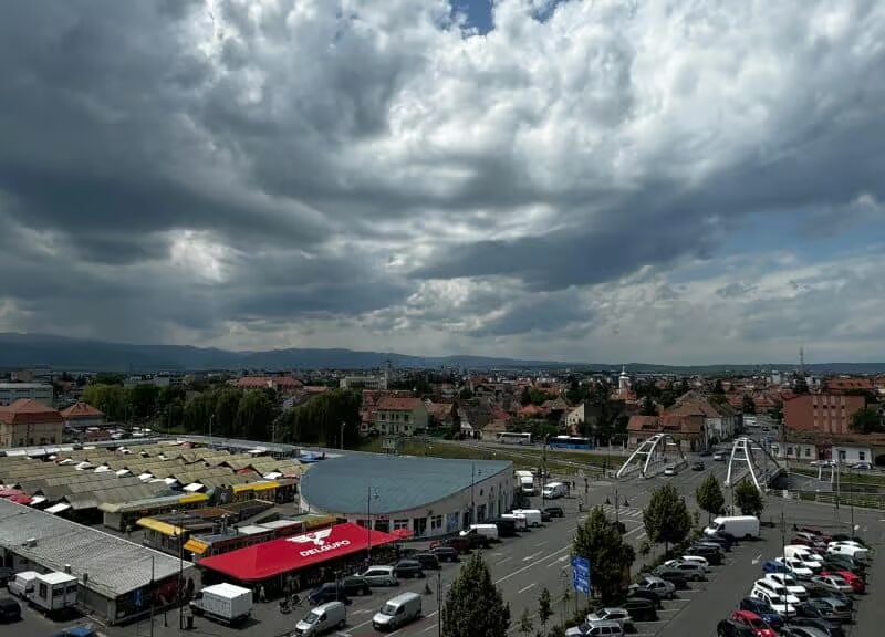 temperaturi în scădere: cod galben de vânt și lapoviță în zonele montane