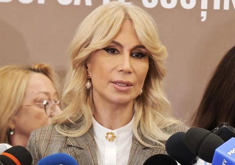 raluca turcan sugerează restricții pentru telefoane în școli: 22% dintre adolescenți experimentează sevraj psihologic