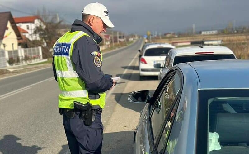 șofer din cluj surprins conducând cu permisul anulat pe dn1, în apropiere de șelimbăr