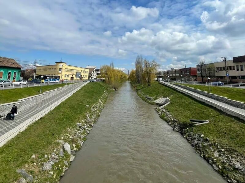 cod galben de inundații în 18 județe: râurile din sibiu amenință să iasă din matcă