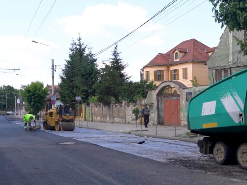 reluarea lucrărilor de reabilitare a străzilor afectate de proiectele de apă și canalizare în mediaș